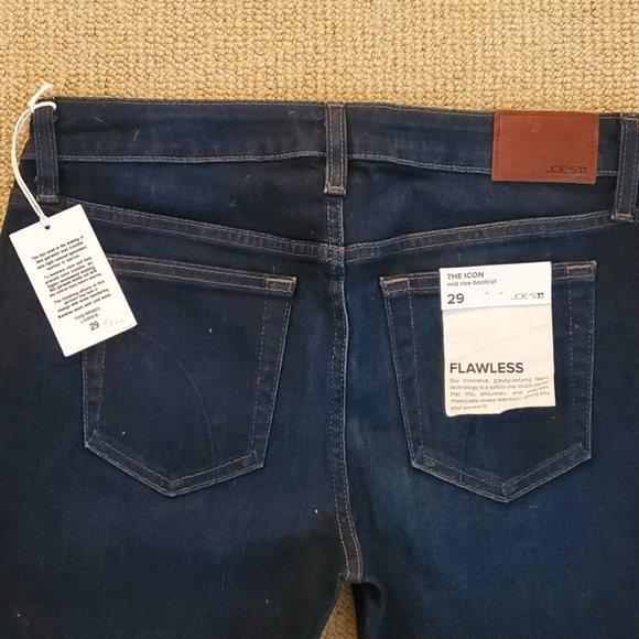 Jean's - Picture 5 of 5